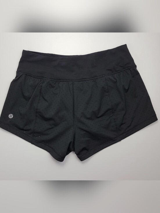 lululemon athletica Pants - Lululemon Womens Speed Short Perforated Size 4 Black Lined Pre-owned